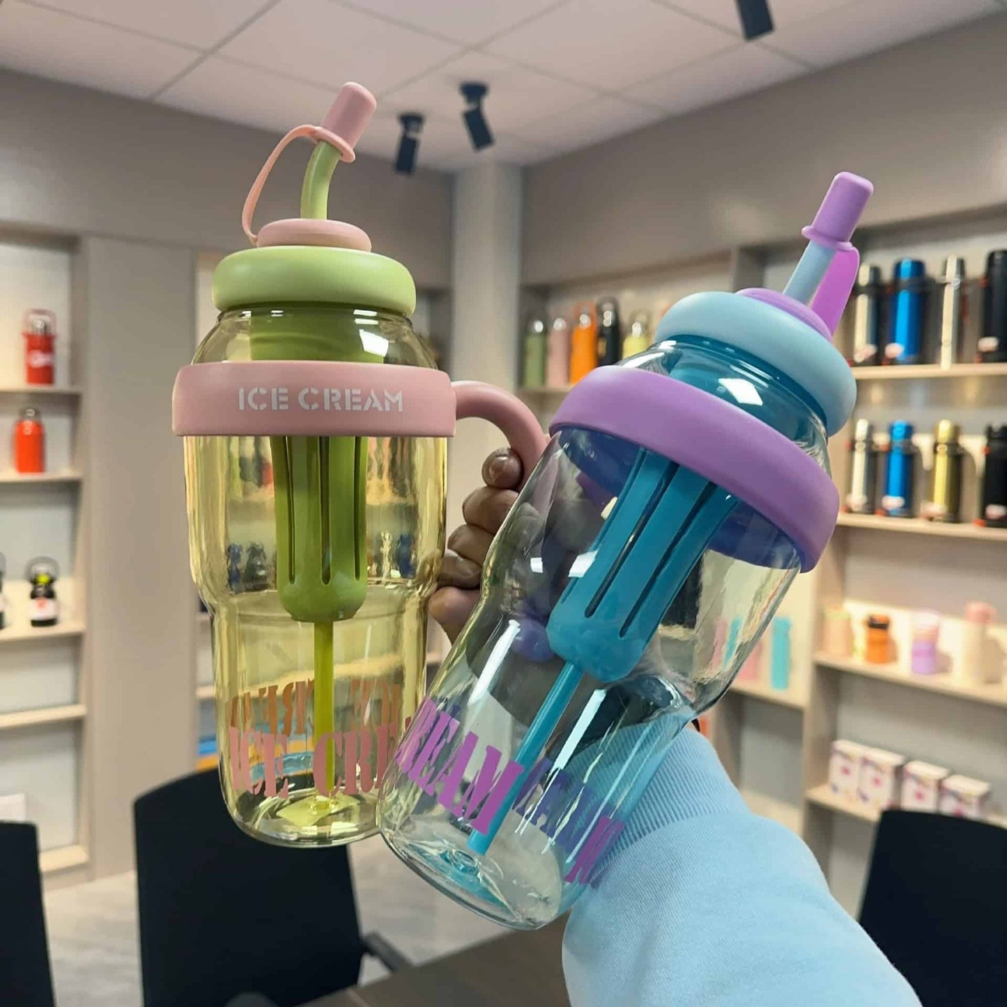 Vaso de plástico 1,2L 🍧 Diseño Ice Cream, colores pastel y capacidad XXL para refrescarte con onda