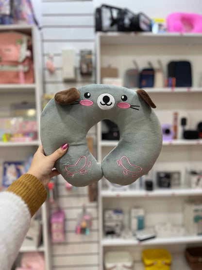 Almohada de viaje infantil con diseño de animalitos – Súper suave y ergonómica
