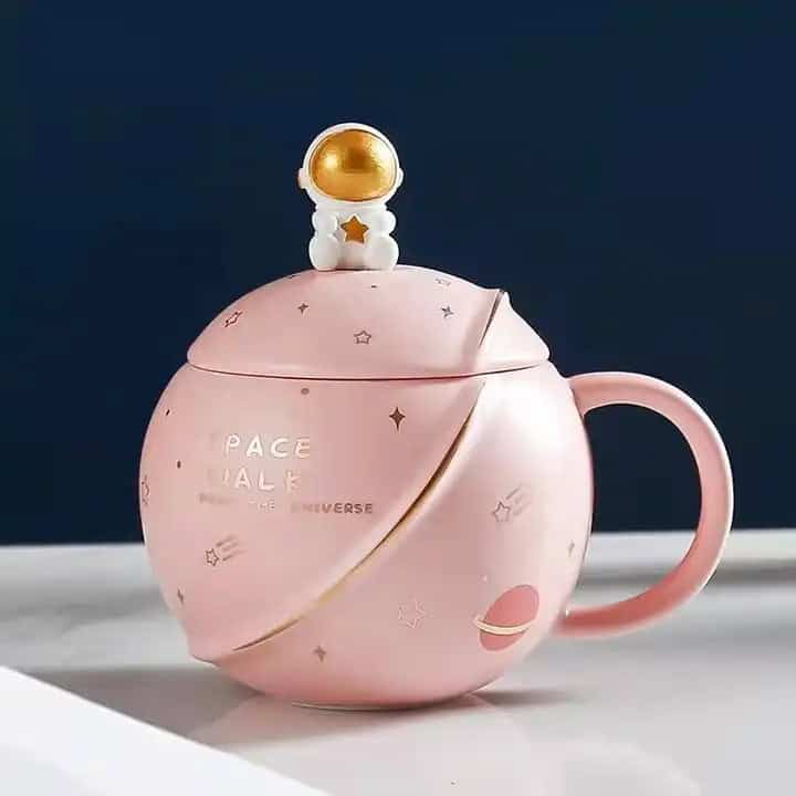Taza de Cerámica Astronauta 450ml 🌕✨ - ¡Un Viaje Cósmico en Cada Sorbo! 🚀