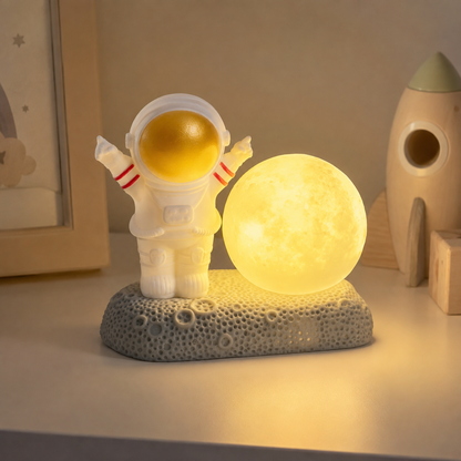 Lámpara Veladora Astronauta en Roca Lunar con Luz Cálida – Decoración Espacial