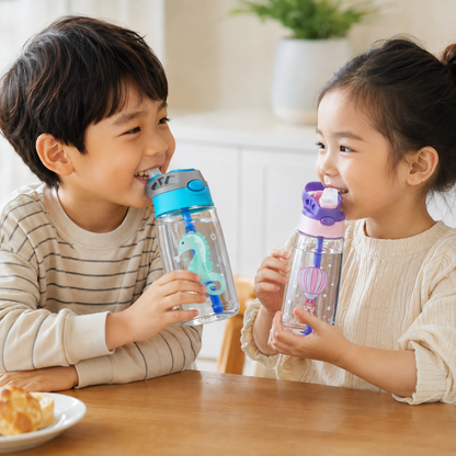 Botella Infantil Antiderrame 480 ml con Sorbito y Botón – Animales del Océano