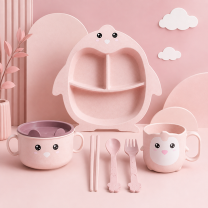 Set de Alimentación Infantil Pingüino de 5 Piezas con Plato Dividido, Bowl con Tapa, Taza y Cubiertos