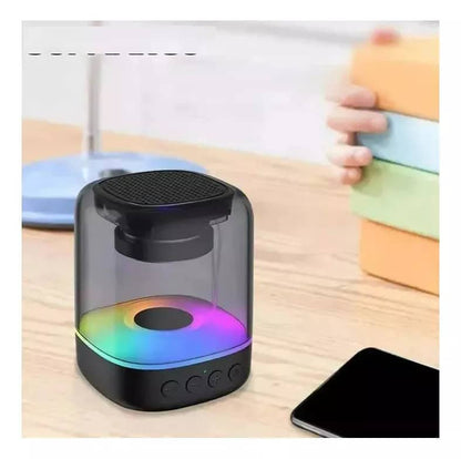 Parlante Bluetooth E-3052 – Diseño transparente, sonido envolvente y luces LED RGB