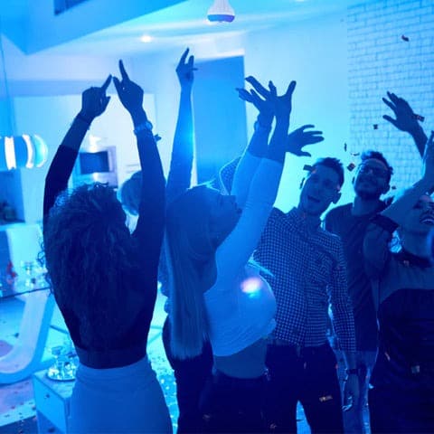 Lampara RGB parlante bluetooth