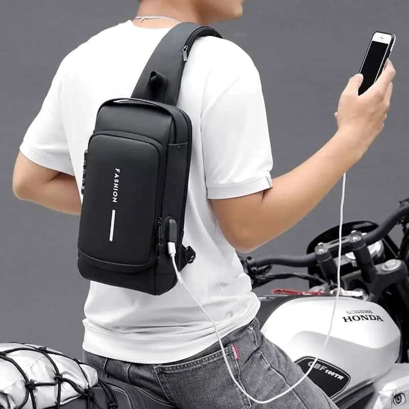 Bolso de hombro impermeable antirrobo con combinación y puerto USB