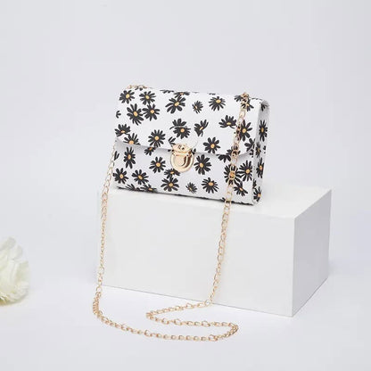 Cartera monedero para dama con cadena