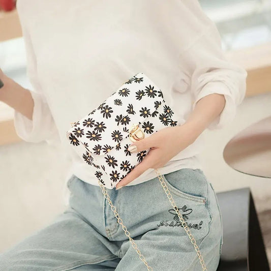 Cartera monedero para dama con cadena