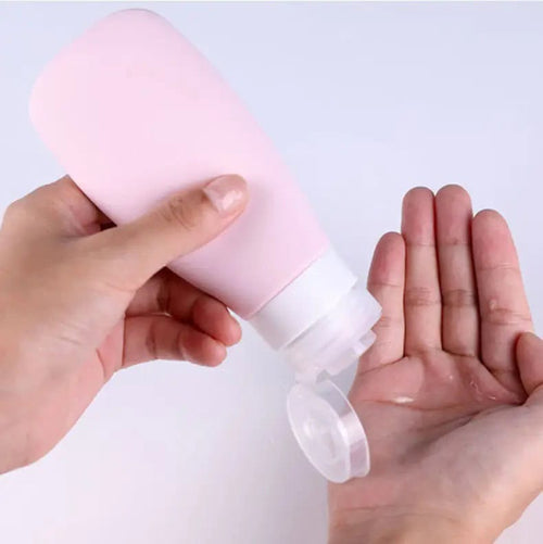 Botella de Silicona 60 ml – Tu aliada de viaje para evitar derrames y dramas en el aeropuerto ✈️