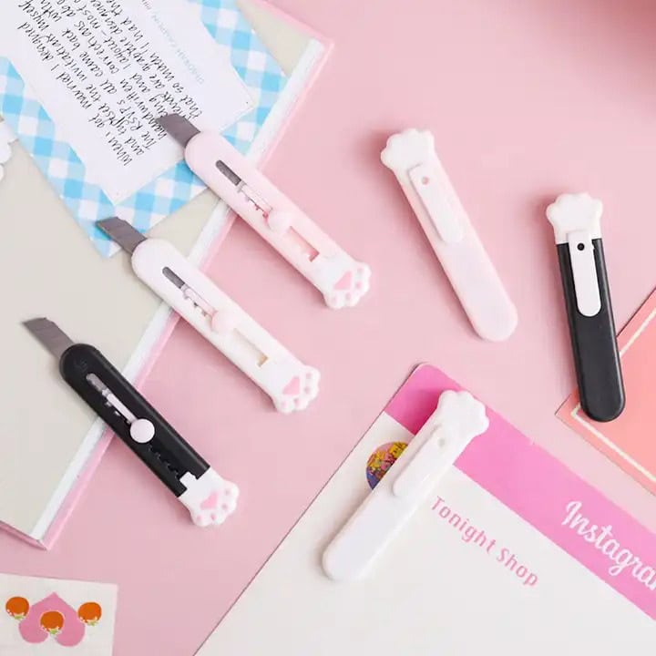 Mini Trincheta Escolar de Huellita 🐾 – ¡Precisión y Estilo en Tamaño Compacto! ✂️✨